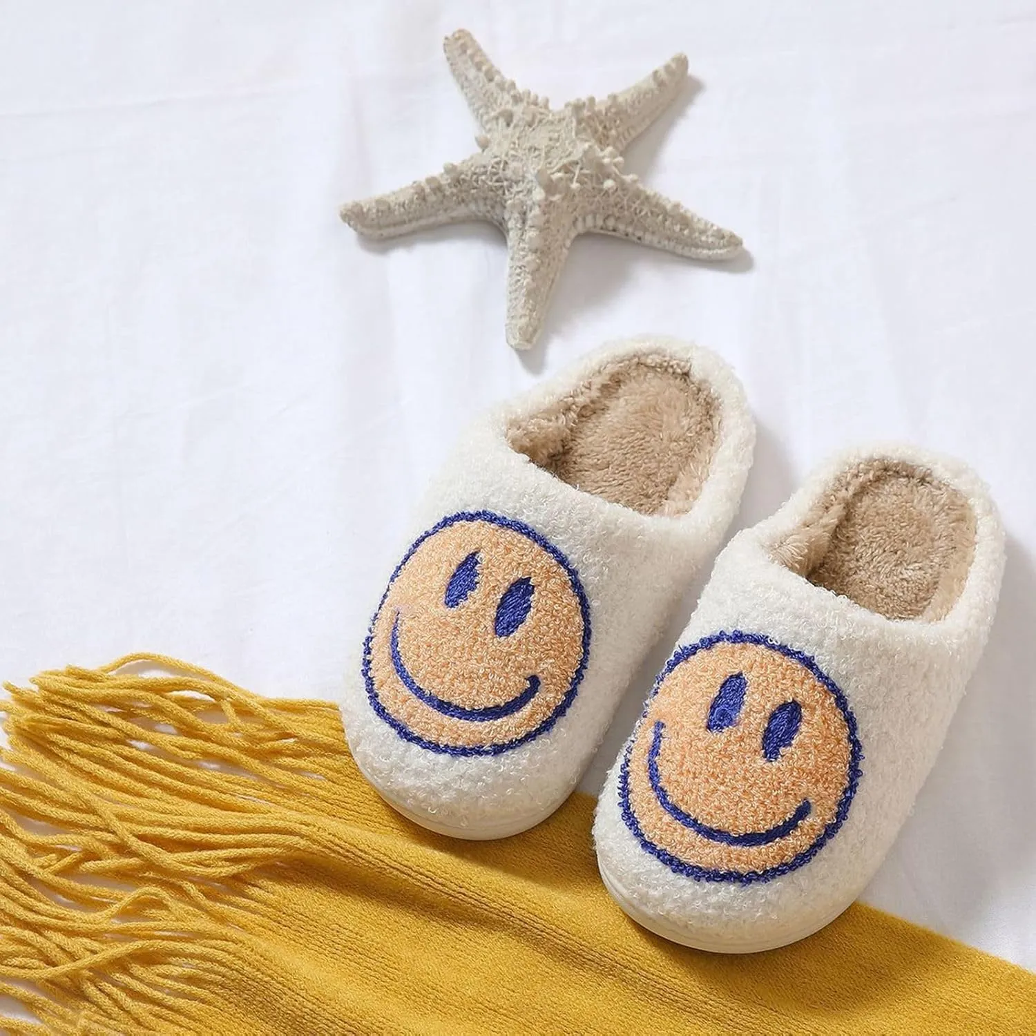 Cute Smile Face Kids' Plush Happy Face Slippers - Non-Slip, Warm, Indoor/Outdoor