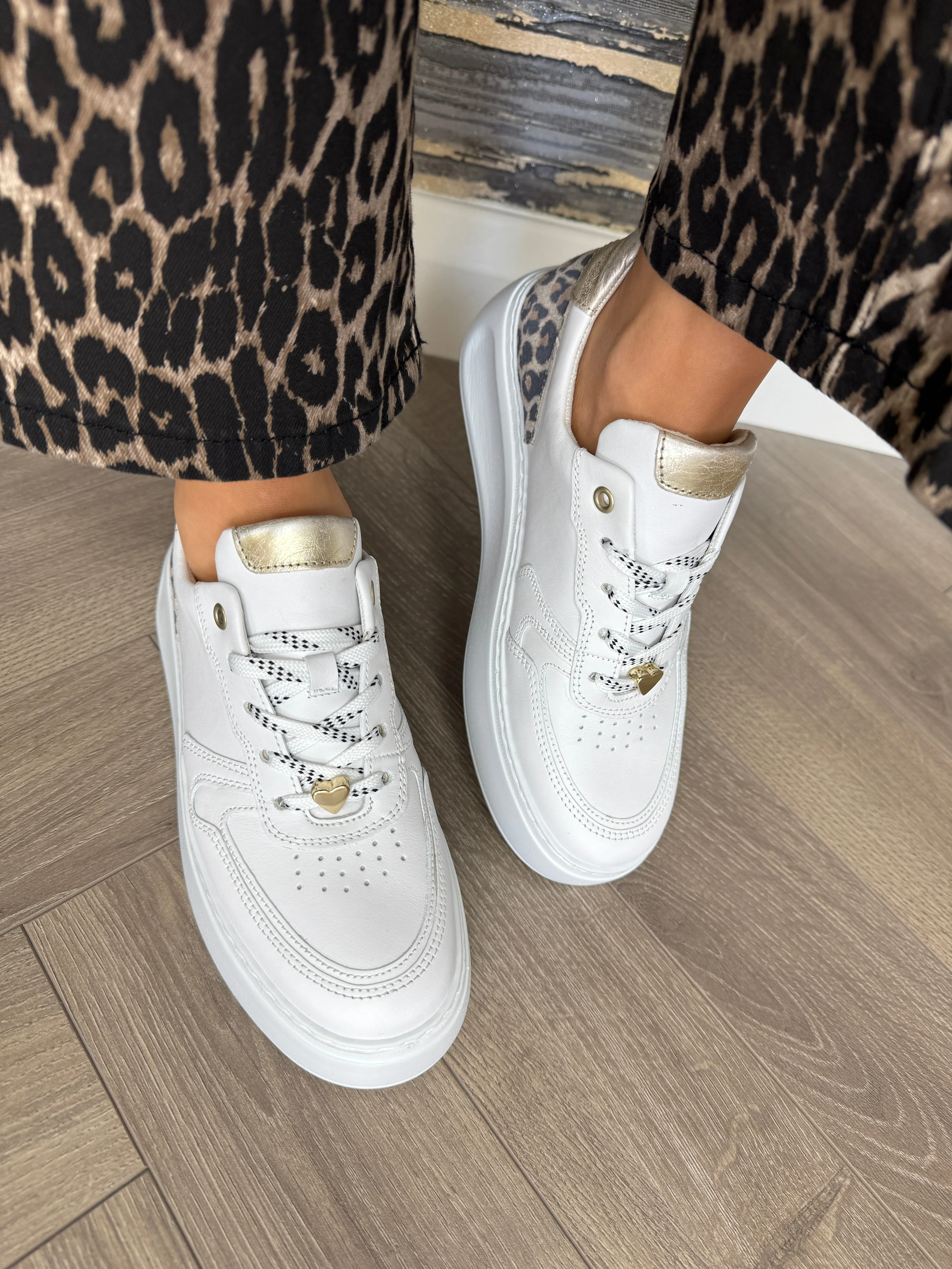 Gabor (G4) Trainer with Metallic and Leopard Heel 66.485.52 - Weiss/Puder/Gold