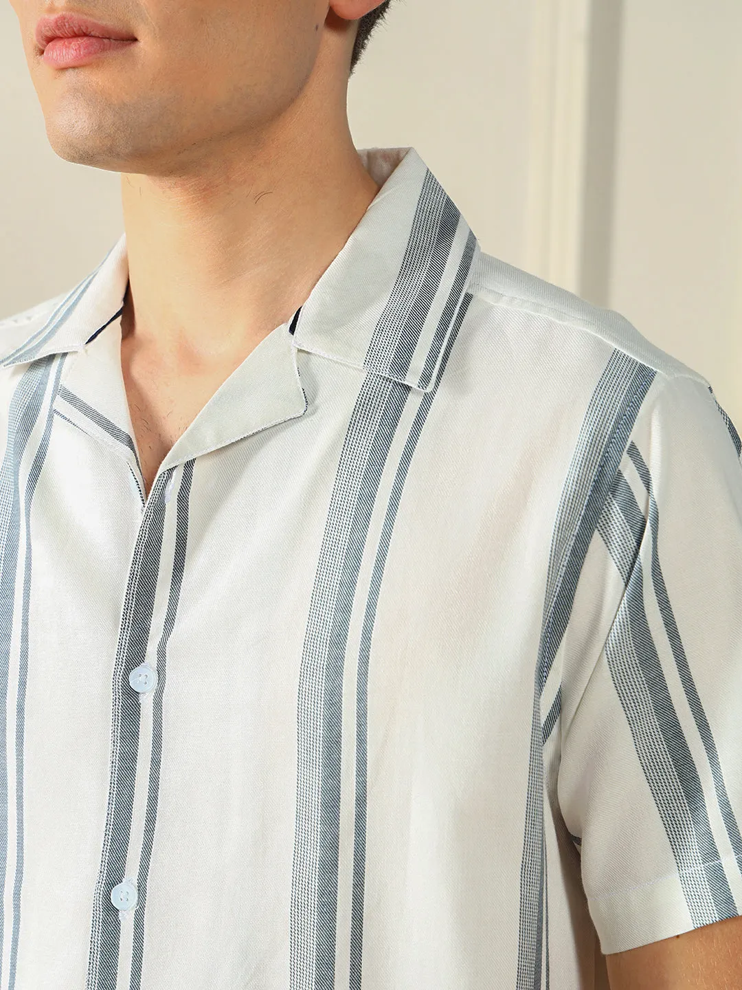 Men's  White Viscose Vertical stripes Cuban collar Casual Shirt