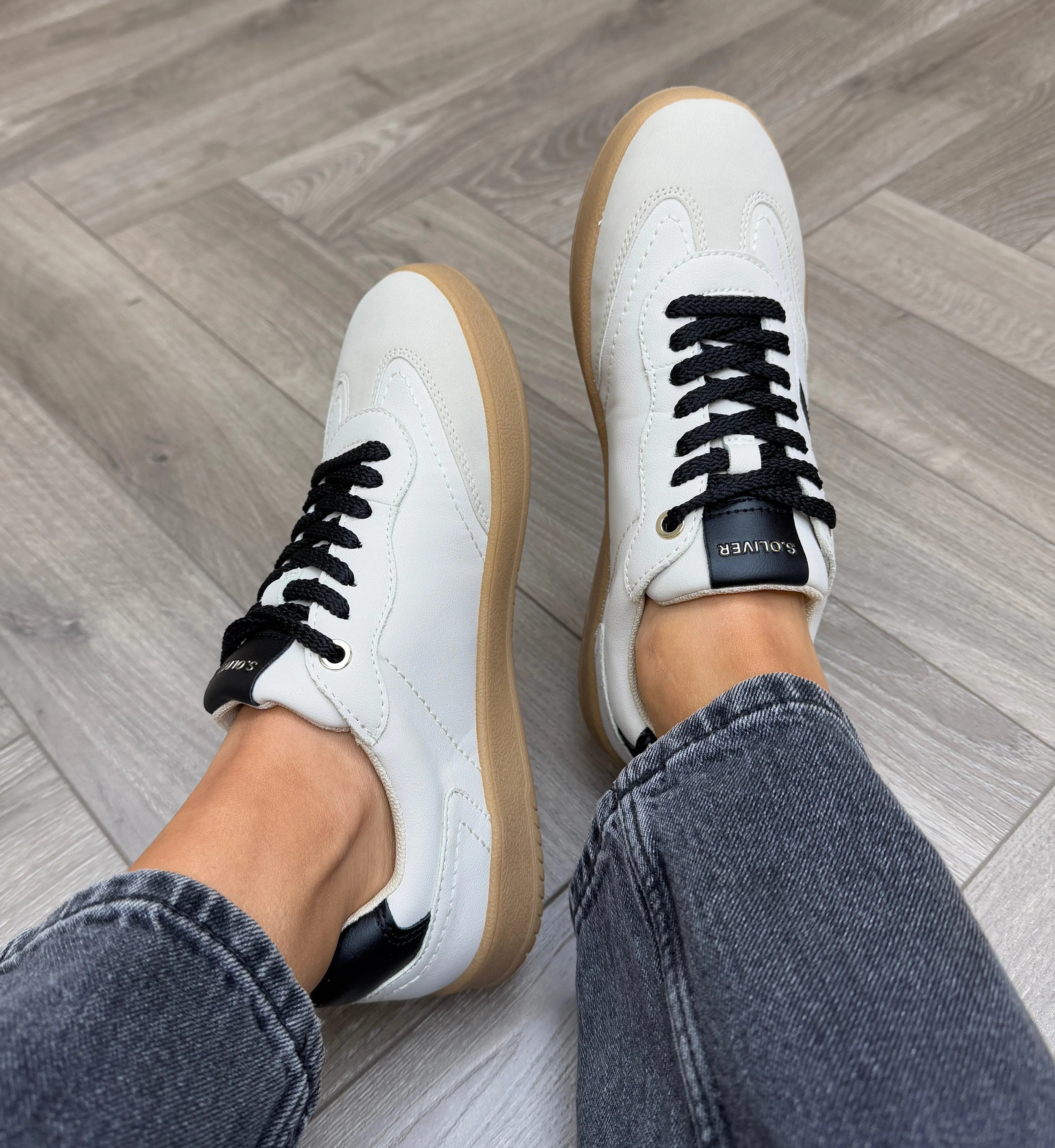 S.Oliver Gum Sole Trainer With Black Laces 23652 - Nude Comb (S12)