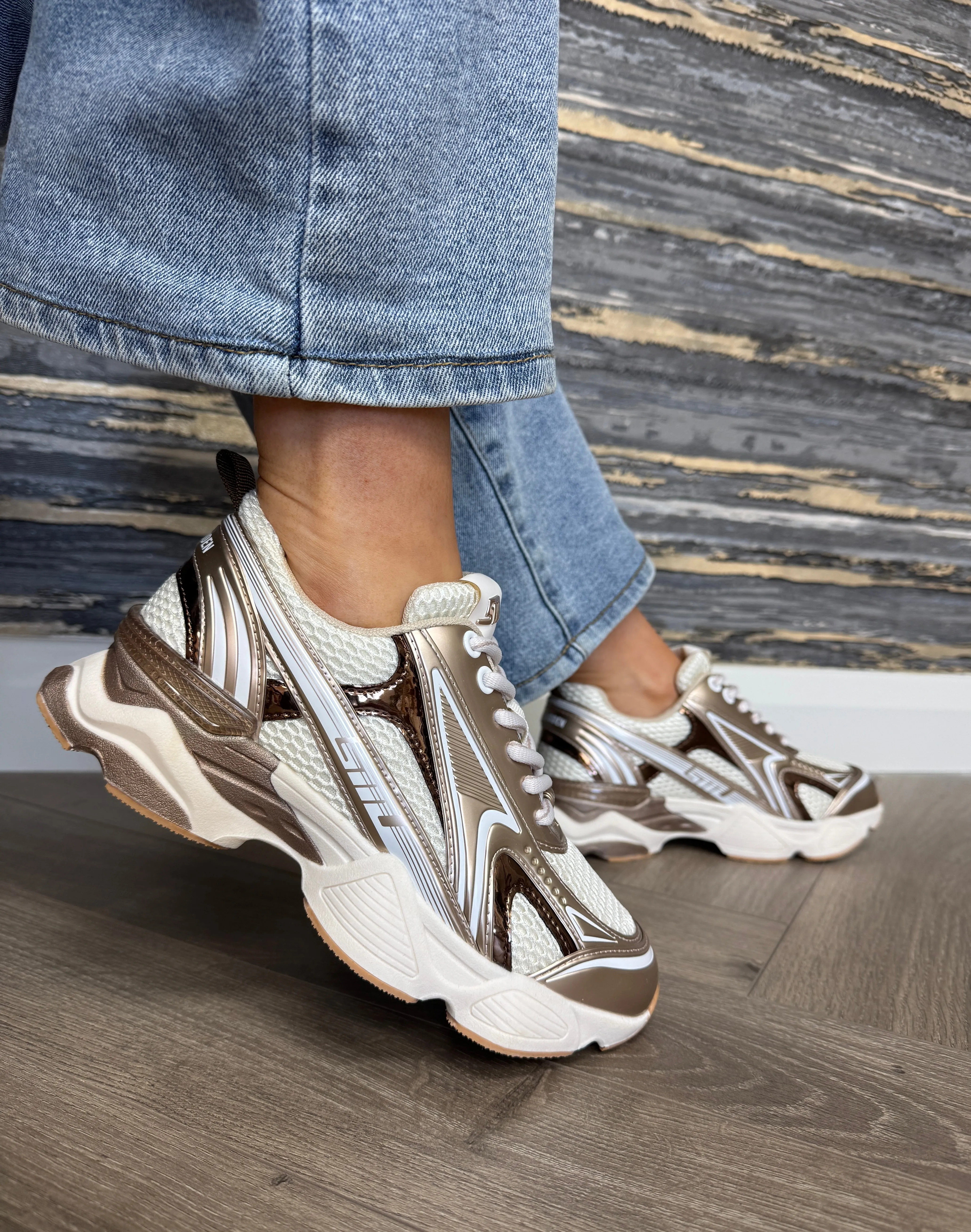 Steve Madden (S21) ‘Speedster’ Metallic Chunky Trainer - Silver/Gold Cream