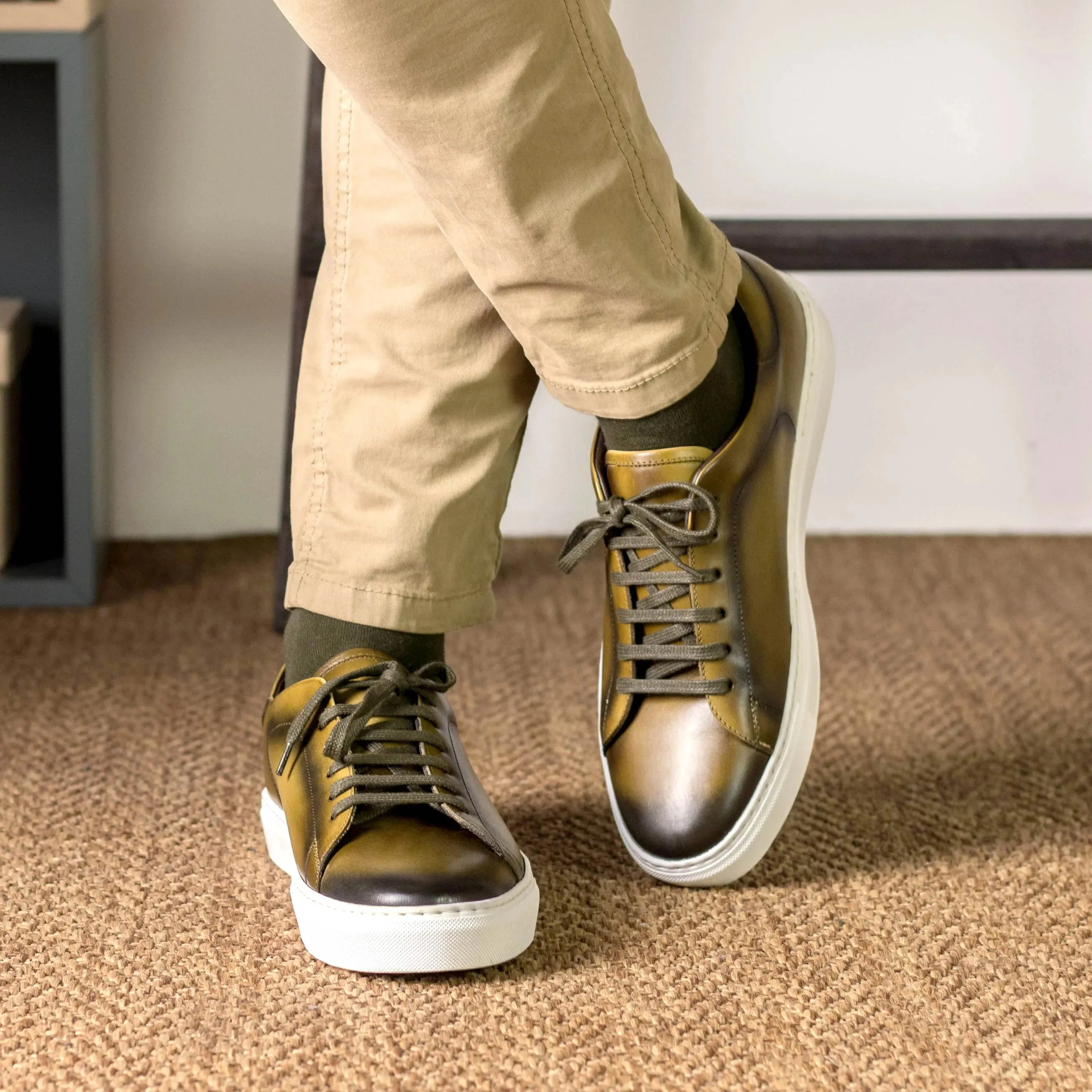 T1 Trainer Sneaker
