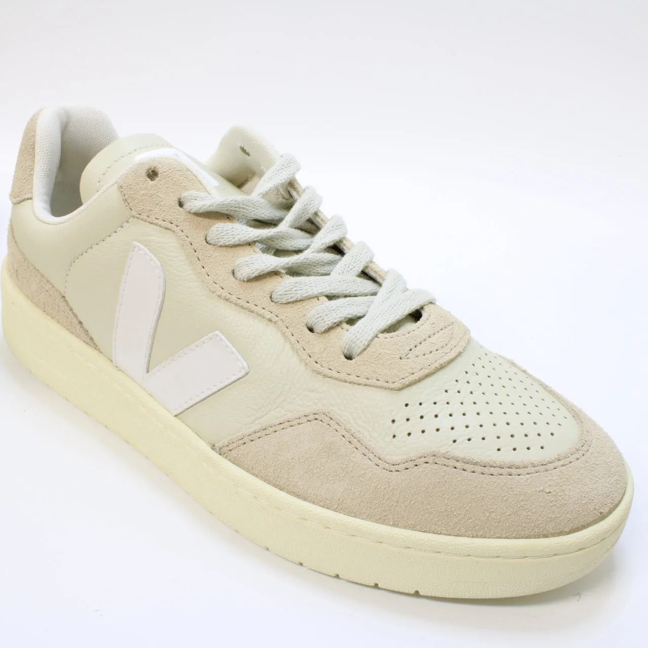 Veja V90 Pierre White F Uk Size 6