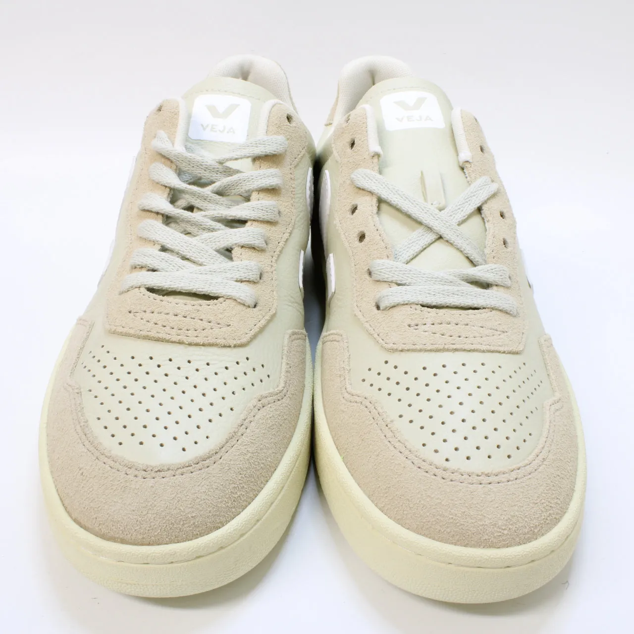 Veja V90 Pierre White F Uk Size 6