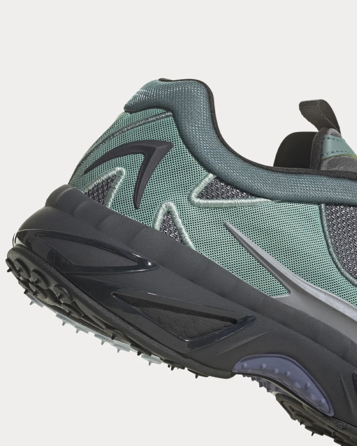 Xare Boost Grey Heather / Carbon / Grey Four Low Top Sneakers